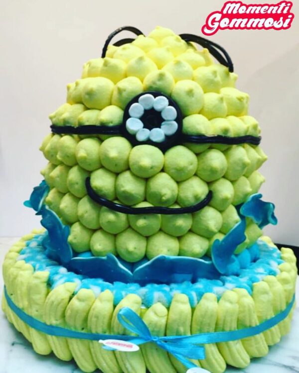 TORTA MINIONS